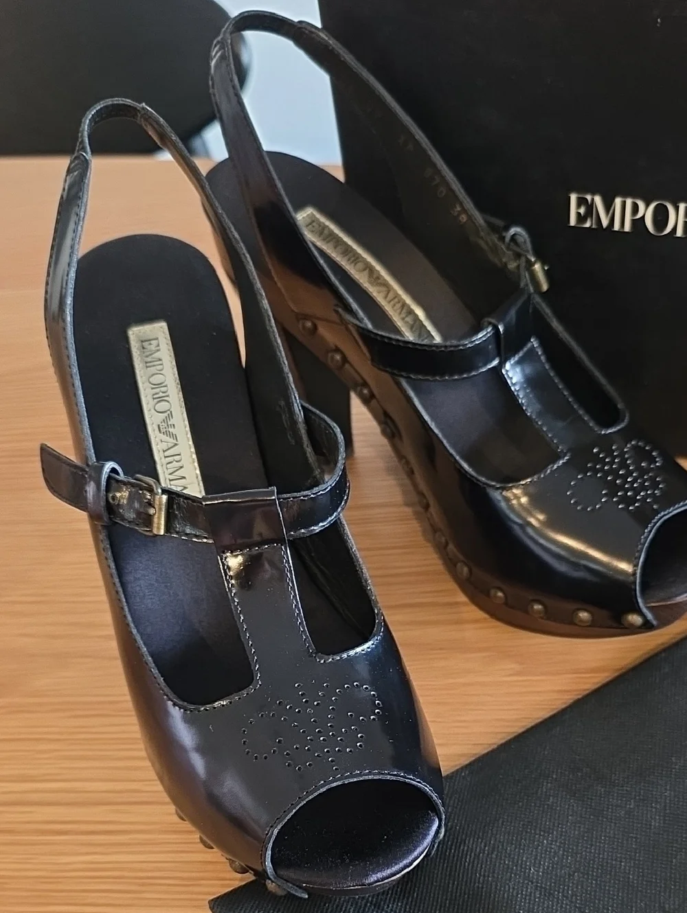 Emporio Armani Hills